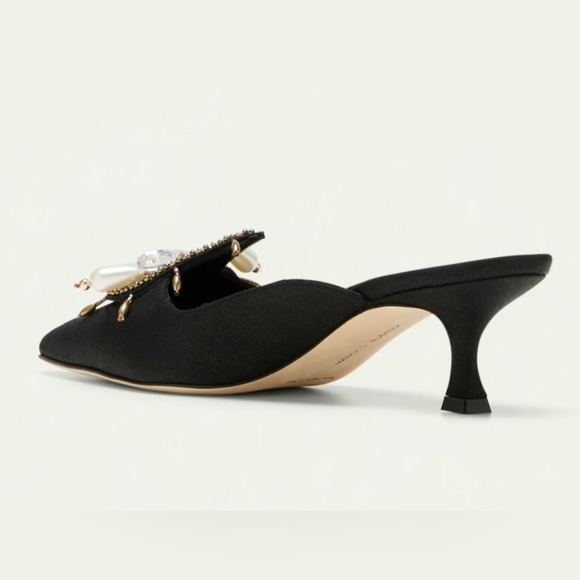 Manolo Blahnik NWT Black Pearl Mules - Picture 2 of 3